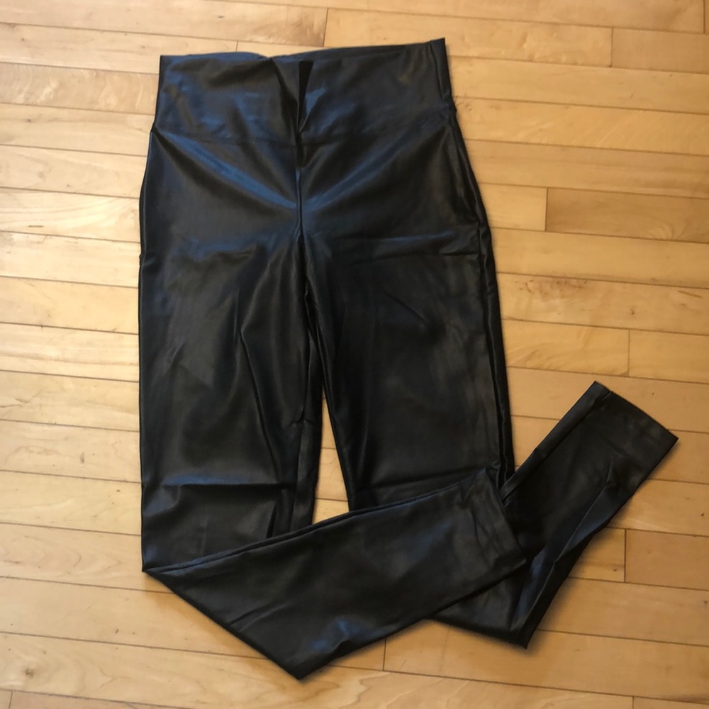 Faux Leather High Waisted Leggings - Picture 2 of 5